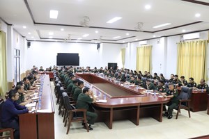 ຮອງເຈົ້າແຂວງບໍ່ແກ້ວພົບປະພະນັກງານຫຼັກແຫຼ່ງທະຫານແຂວງ