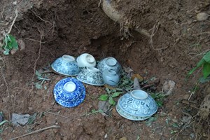 ຫ້ອງການ ຖວທ ເມືອງນາແລ ລົງເກັບກໍາຂໍ້ມູນວັດຖຸທີ່ຄົ້ນພົບທີ່ວັດສີຈອມດອຍ ບ້ານວາດ