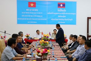 ລັດຖະມົນຕີກະຊວງ ຜທ ລາວ ແລະ ຫວຽດນາມຊຸກຍູ້ວຽກງານ ຢູ່ທີ່ເມືອງດາກຈຶງ