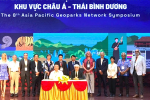 ກອງປະຊຸມຄັ້ງທີ 8 ເຄືອຂ່າຍສວນສາທາລະນະທໍລະນີສາດທົ່ວໂລກ UNESCO ເຂດອາຊີ - ປາຊີຟິກ