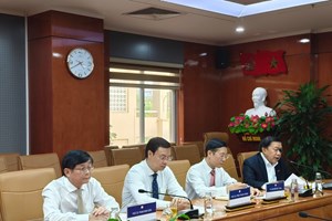 ພະນັກງານຄຸ້ມຄອງສື່ມວນຊົນລາວ ຍົກລະດັບວຽກງານຄຸ້ມຄອງສື່ ຢູ່ ສສ ຫວຽດນາມ