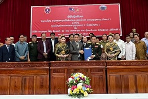 ເຊັນສັນຍາຮັບເໝົາໂຄງການກໍ່ສ້າງອະນຸສອນສະຖານ ບັ້ນຮົບນໍ້າບາກ