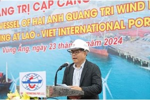 ທ່າເຮືອສາກົນ ລາວ-ຫວຽດ ຮັບກຳປັ່ນລຳທຳອິດ ຂົນສົ່ງອຸປະກອນໂຄງການພະລັງງານລົມ