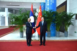 ສອງຮອງນາຍົກລັດຖະມົນຕີ ລາວ-ຈີນ ພົບປະສອງຝ່າຍ