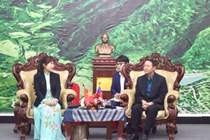 ຄະນະຜູ້ແທນສະຖານທູດຫວຽດນາມ ປະຈຳ ສປປ ລາວ ໄດ້ມາເຄື່ອນໄຫວ ເຮັດວຽກ ຢູ່ແຂວງໄຊສົມບູນ