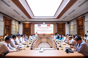 ການນຳແຂວງຈຳປາສັກ ຢ້ຽມຢາມ ແລະ ພົບປະການນຳແຂວງເທື່ອທຽນເຫວ້