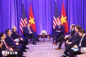 ປະທານປະເທດ ຫວຽດນາມ ພົບປະກັບ ປະທານາທິບໍດີ ອາເມຣິກາ