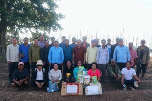 ເຈົ້າເມືອງມຸນລະປາໂມກ ຕິດຕາມຊຸກຍູ້ກຸ່ມຜະລິດປູກພຶດເປັນສິນຄ້າຈຸດດອນພວນ