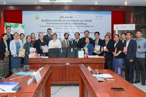 ກະຊວງ ສສກ ໄດ້ມອບຖົງເປ້, ອຸປະກອນການຮຽນ