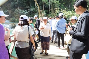 ຜູ້ແທນກອງປະຊຸມໄອປາຄັ້ງທີ 45 ທ່ອງທ່ຽວຫຼວງພະບາງ ເມືອງມໍລະດົກໂລກ