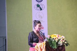 ສ້າງໂອກາດໃຫ້ຊ່າງຫັດຖະກຳ ແລະ ຜູ້ປະກອບການເຂົ້າເຖິງຕະຫຼາດ