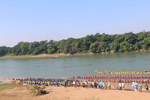 ເຮືອບ້ານເກິນກາງ ຊະນະເລີດຊ່ວງເຮືອປະເພນີປະຈຳປີ 2024ທີ່ແຂວງວຽງຈັນ