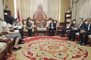 ຄະນະບໍດີວິທະຍາໄລວິຊາຊີບ ຊານຕົງເວິຍຝາງຢ້ຽມຢາມບັນດາໂຮງຮຽນເພື່ອເສີມຂະຫຍາຍການຮ່ວມມື