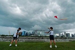 ສິງກະໂປ ພົບຊາວໜຸ່ມກະທຳຜິດຖານສໍ້ໂກງເພີ່ມຂຶ້ນ