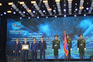 ພິທີປະດັບຫຼຽນໄຊແຮງງານຊັ້ນ I ຂອງ ສປປ ລາວ-ຫຼຽນໄຊແຮງງານຊັ້ນ II ຂອງສສຫວຽດນາມໃຫ້ບໍລິສັດສະຕາໂທລະຄົມ