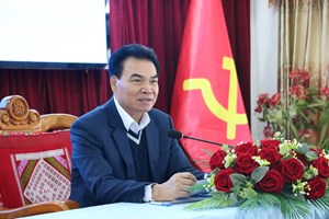 ທ່ານ ເພັດ ພົມພິພັກພ້ອມຄະນະລົງຫາລືແຜນການຟື້ນຟູໄພພິບັດທາງທຳມະຊາດ ທີ່ແຂວງຫົວພັນ