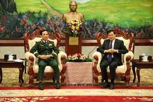 ສະຫາຍ ທອງລຸນ ສີສຸລິດ ຕ້ອນຮັບ ສະຫາຍ ພົນເອກ ຟານວັນຢາງ ລັດຖະມົນຕີກະຊວງປ້ອງກັນປະເທດ ສສຫວຽດນາມ