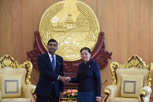 ຮອງປະທານປະເທດ ຕ້ອນຮັບທູດອິນເດຍ  ເຂົ້າຢ້ຽມອຳລາ