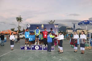 ກິລາກະຕໍ້ຍິງ 4 ຄົນ ບໍລິຄຳໄຊ ຍາດໄດ້ຫຼຽນຄຳ ແລະ ປະເພດຊາຍ ແຂວງຄຳມ່ວນ