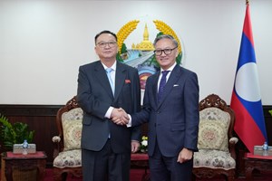 ລມຕ ກະຊວງການຕ່າງປະເທດ ຕ້ອນຮັບການເຂົ້າຢ້ຽມຂໍ່ານັບຂອງບັນດາທູດຕ່າງປະເທດ