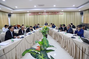 ຮຽບຮຽງເນື້ອໃນ 2 ຮ່າງກົດໝາຍ