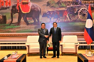 ທ່ານນາຍົກລັດຖະມົນຕີ ຕ້ອນຮັບລັດຖະມົນຕີກະຊວງຍຸຕິທຳໄທ