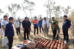 ຄວາມຄືບໜ້າການກວດກາສະພາບດິບຍຸບຕົວ ຢູ່ເຂດບ້ານປາກເປັ່ງ ເມືອງທ່າແຂກ