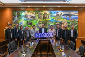 ຈຳປາສັກ ມອບເງິນ 1.47 ຕື້ກວ່າກີບ ພັດທະນາພື້ນຖານໂຄງລ່າງໃຫ້ເມືອງສຸຂຸມາ