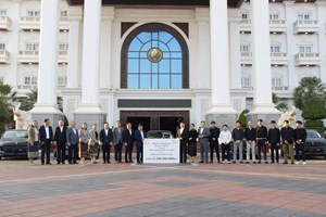 ລັດຖະບານ ໄດ້ຮັບການຊ່ວຍເຫຼືອລົດໄຟຟ້າ ຈຳນວນ 5 ຄັນ