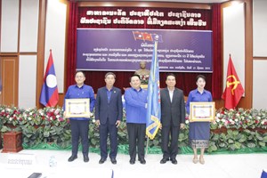 ຄະນະຊາວໜຸ່ມ ກຜທ ໄດ້ຮັບທຸງໄຊນໍາໜ້າຂະບວນການແຂ່ງຂັນ 4 ບຸກ