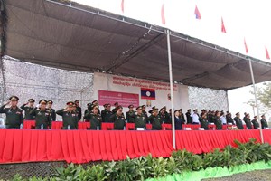 ເປີດຊຸດອົບຮົມ-ຫັດແອບ ການທະຫານ