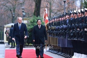 ນາຍົກລັດຖະມົນຕີ ຫວຽດນາມ ຢ້ຽມຢາມ ໂປໂລຍ ຢ່າງເປັນທາງການ