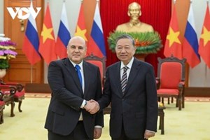 ທ່ານເລຂາທິການໃຫຍ່ພັກກອມມູນິດຫວຽດນາມ ຕ້ອນຮັບນາຍົກລັດຖະມົນຕີຣັດເຊຍ