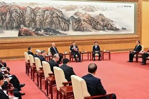 ທ່ານສີຈິ້ນຜິງສະຫຼອງຕ້ອນຮັບບຸນກຸດຈີນຮ່ວມກັບຜູ້ຕາງໜ້າບຸກຄົນທີ່ບໍ່ສັງກັດພັກຝ່າຍໃດ