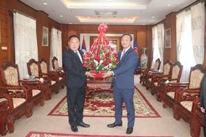 ຄອສພອວຍພອນທູດຫວຽດນາມປະຈຳລາວໃນໂອກາດບຸນປີໃໝ່ຫວຽດນາມ