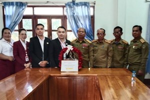 ສະຖາບັນການເງິນຈຸລະພາກທີ່ຮັບເງິນຝາກ ແຂວງຈຳປາສັກ ມອບເງິນ4.5ລ້ານກີບ ໃຫ້ ປກສ ເມືອງບາຈຽງຈະເລີນສຸກ