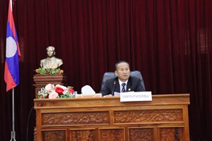 ທາບທາມຄໍາເຫັນໃສ່ຮ່າງລັດຖະທໍາມະນູນ