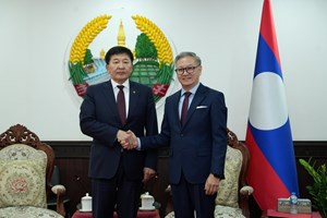 ລມຕ ກະຊວງການຕ່າງປະເທດພົບປະລັດຖະມົນຕີກະຊວງຖະໜົນ ແລະ ຂົນສົ່ງ ມົງໂກລີ