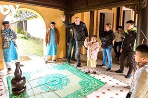 ເຂດມໍລະດົກ ເຫວ້ ຕ້ອນຮັບນັກທ່ອງທ່ຽວນັບພັນເທື່ອຄົນມາຢ້ຽມຢາມ