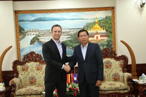 ເຈົ້າແຂວງວຽງຈັນ ຕ້ອນຮັບຄະນະອຸປະທູດ ລຸກຊຳບວກ ປະຈຳ ສປປ ລາວ