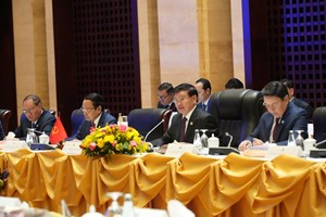 ພະນະທ່ານ ທອງລຸນ ສີສຸລິດເຂົ້າຮ່ວມກອງ​ປະ​ຊຸມ​ສຸດຍອດ ຄັ້ງ​ທີ 15 ລະຫວ່າງພັກ​ປປ ​ລາວ ​ແລະ ພັກປະຊາຊົນ ​ກຳປູ​ເຈຍ