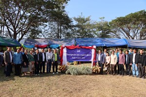 ພິທີເປີດຕະຫຼາດນັດເທດສະການບຸນປັ້ນເຂົ້າຈີ່ໃຫຍ່