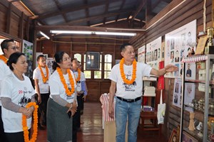 ຮອງປະທານ ສນຊ ເຄື່ອນໄຫວຢ້ຽມຢາມສາລາກະວີບ້ານນາ ງົວ ແລະ ກວຽນ