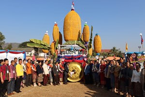 ບຸນເຂົ້າຈີ່ໃຫຍ່ເມືອງບໍ່ແຕນ ປະຈໍາປີ 2025 ຈັດຂຶ້ນຢ່າງມ່ວນຊື່ນ