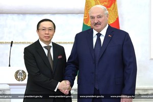 ເອກອັກຄະລັດຖະທູດລາວ ຍື່ນສານຕາຕັ້ງ ຕໍ່ປະທານາທິບໍດີ ສເບລາຣຸດຊີ