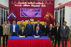 ປະກາດການຈັດຕັ້ງພະນັກງານນຳພາ-ຄຸ້ມຄອງຂັ້ນສູງຂອງເມືອງຊົນນະບູລີ