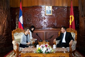 ລມຕ ກະຊວງກະສິກໍາແລະປ່າໄມ້ຕ້ອນຮັບທູດຣາຊະອານາຈັກອັງກິດແລະອຽກລັງເໜືອ