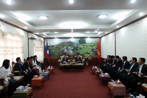 ເອກອັກຄະລັດຖະທູດ ຫວຽດນາມປະຈຳລາວ ເຄືອນໄຫວເຮັດວຽກຢູ່ແຂວງຊຽງຂວາງ