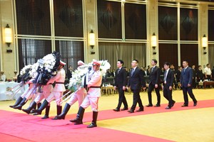 ບໍລິສັດສາຍສົ່ງໄຟຟ້າແຫ່ງຊາດລາວ  ເຂົ້າວາງພວງມາລາໄວ້ອາໄລເຖິງ ສະຫາຍ ພົນເອກ ຄຳໄຕ ສີພັນດອນ