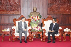 ຄະ​ນະ​ຜູ້​ແທນສະ​ມາ​ຄົມ​ມິດ​ຕະ​ພາບ​ປະ​ຊາ​ຊົນ​ຈີນກັບຕ່າງ​ປະ​ເທດ ຢ້ຽມ​ຢາມ ແລະ ເຮັດ​ວຽກ​ຢູ່ ສ​ປ​ປ ລາວ